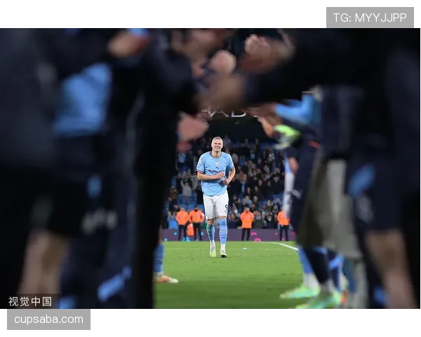 哈兰德为何比队友更能撕开对手防线？高位逼抢下的威胁解析